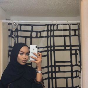 Meet your Posher, Sumaya